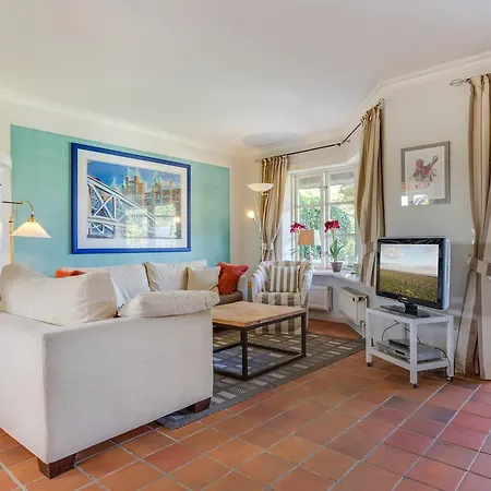 Holiday home Heideblick Hues Wenningstedt-Braderup